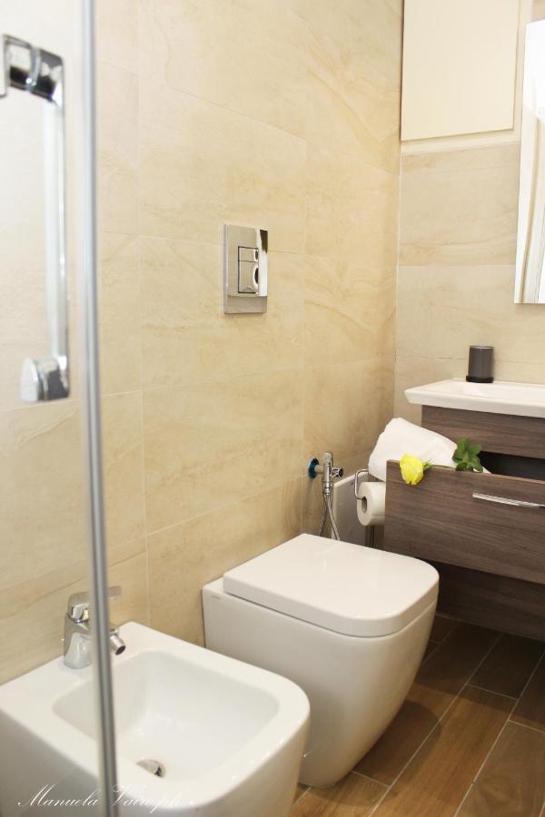 Seafront Apartment ซาแลร์โน ภายนอก รูปภาพ