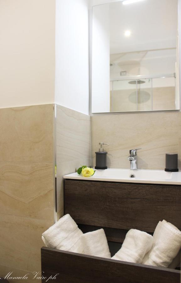 Seafront Apartment ซาแลร์โน ภายนอก รูปภาพ