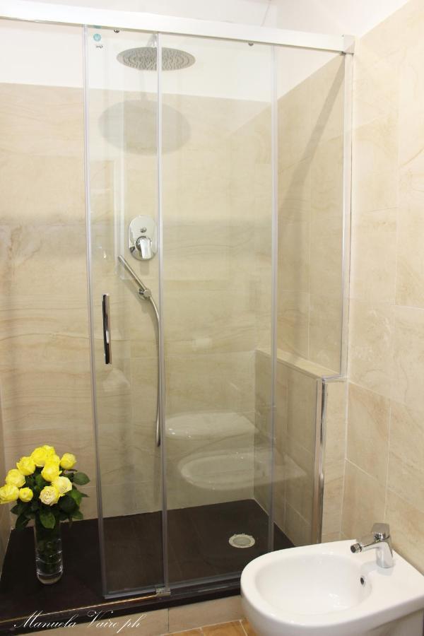 Seafront Apartment ซาแลร์โน ภายนอก รูปภาพ